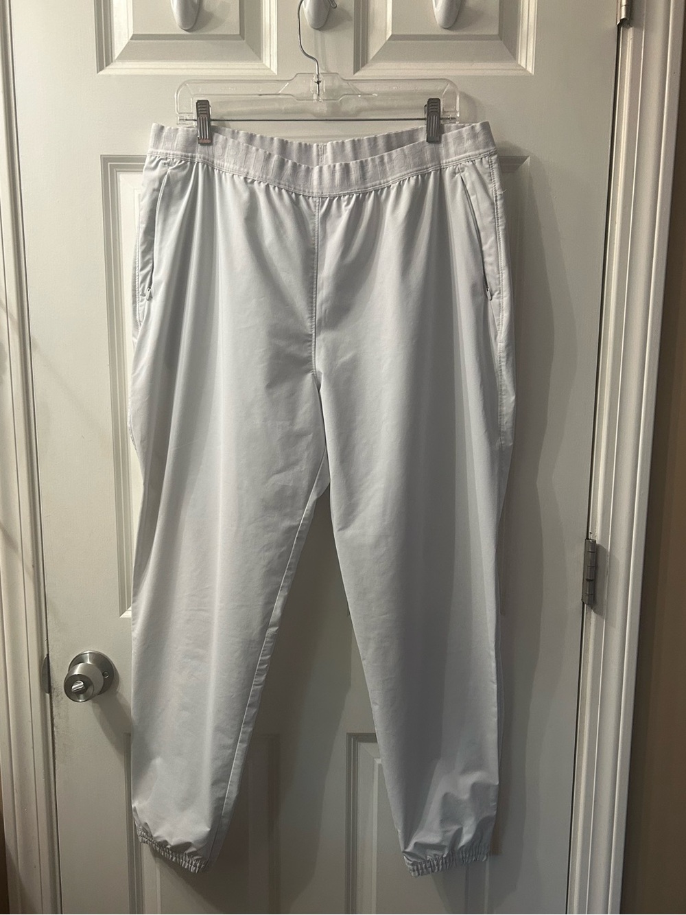 THE NORTH FACE
WOMENS WANDER JOGGER Gray with Elastic waist